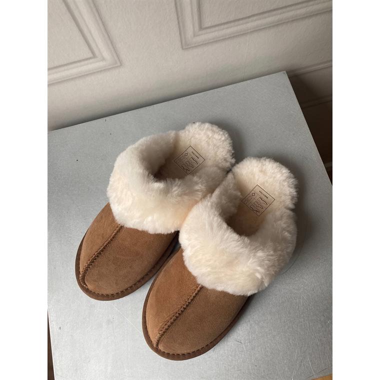 Rosemunde Slippers, Almond 